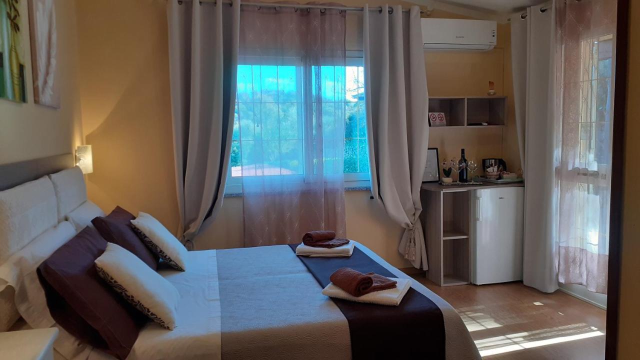מלון סאן תאודורו Li Muntigeddi מראה חיצוני תמונה